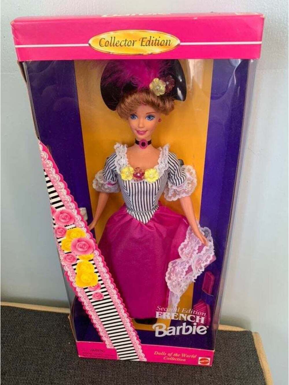Paris Barbie #16499 dolls of the world french france vintage 1996 DOTW